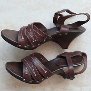 ThomMcAn pretty sandals